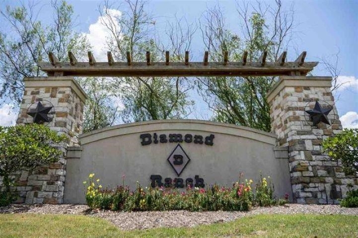 Property Photo: 3660 S Pine Island Levee Rd TX 77713