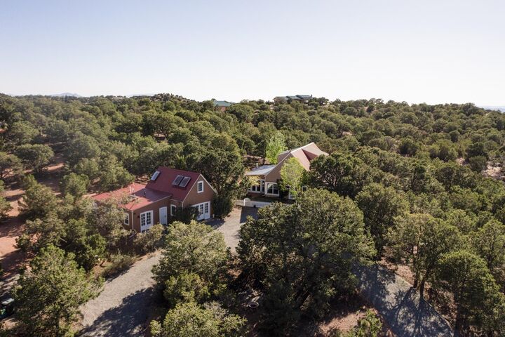 Property Photo:  15 Toltec Road  NM 87505