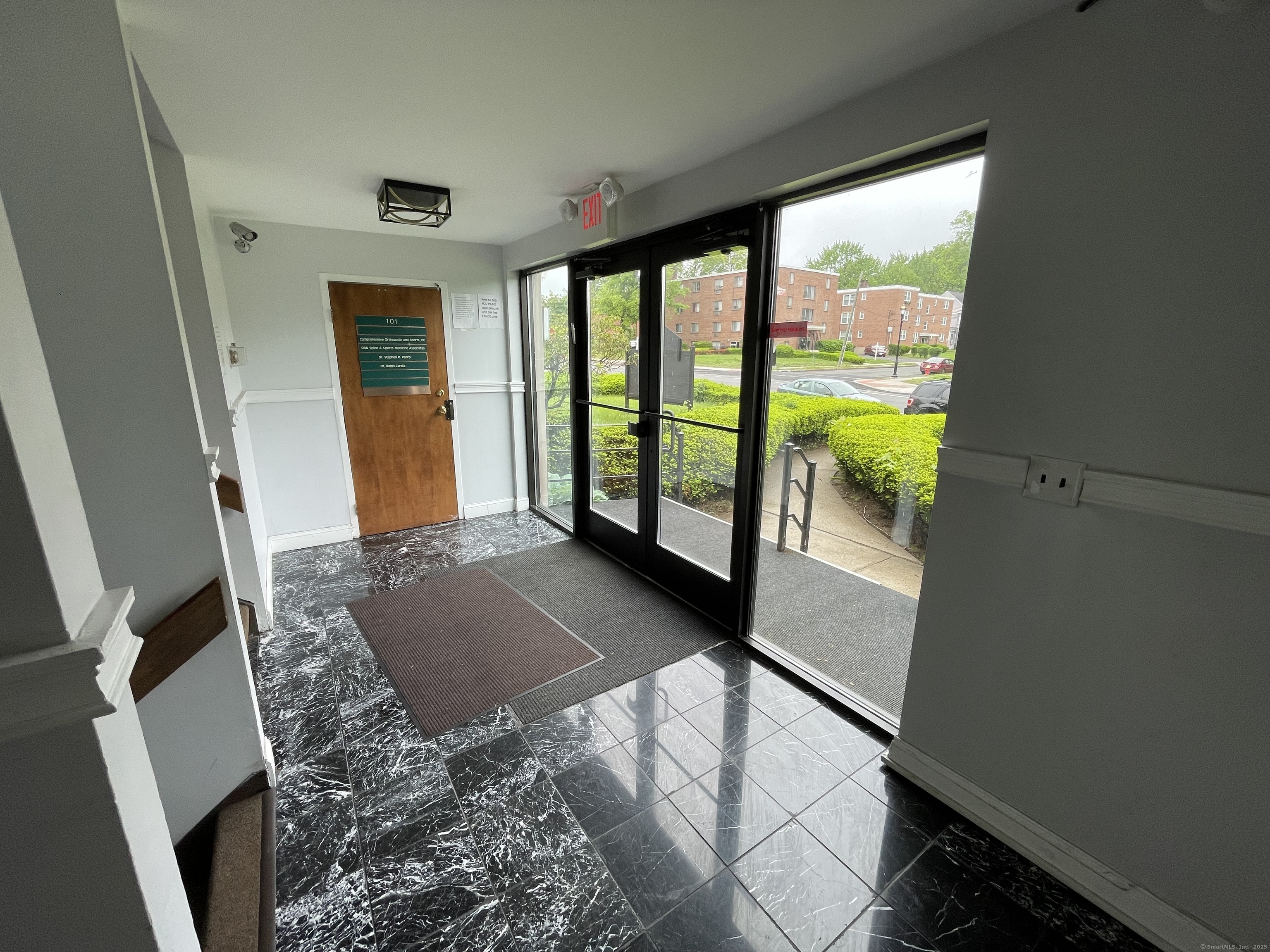 Property Photo: 609 Farmington Avenue CT 06105