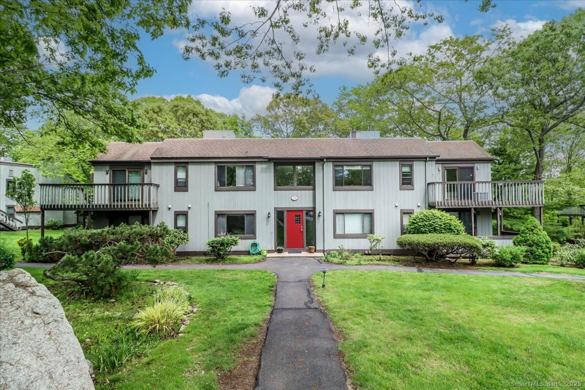 Property Photo: 28D Harbour Village CT 06405