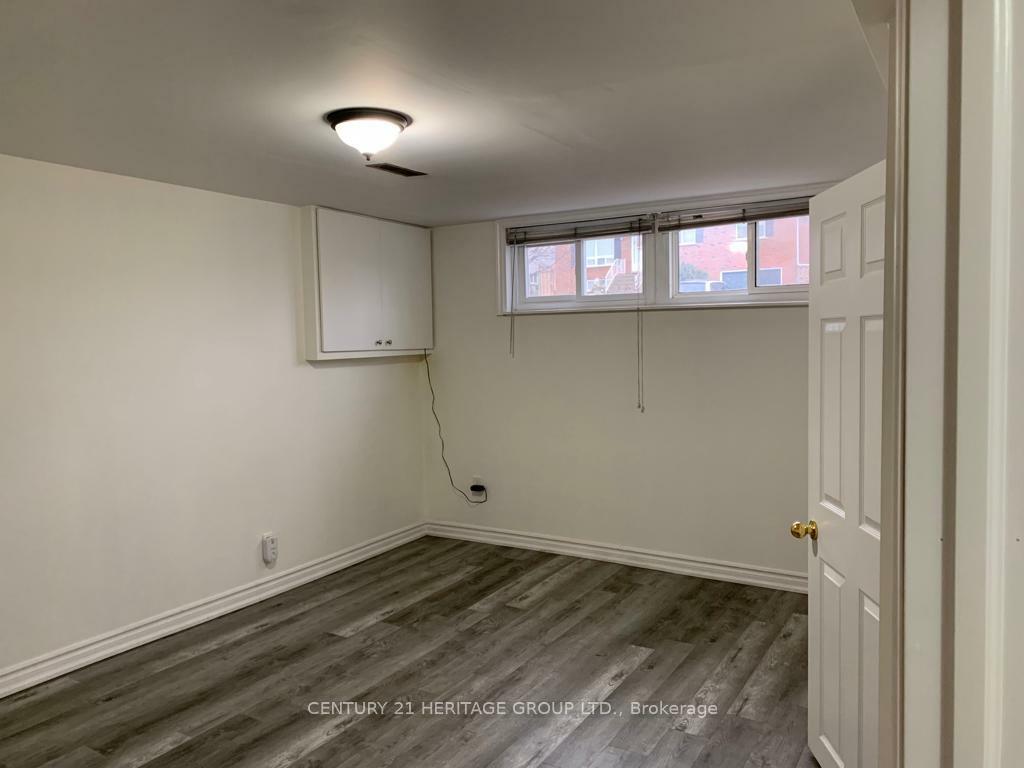 Property Photo:  116 Luxury Avenue 116  ON L3Z 1T4 