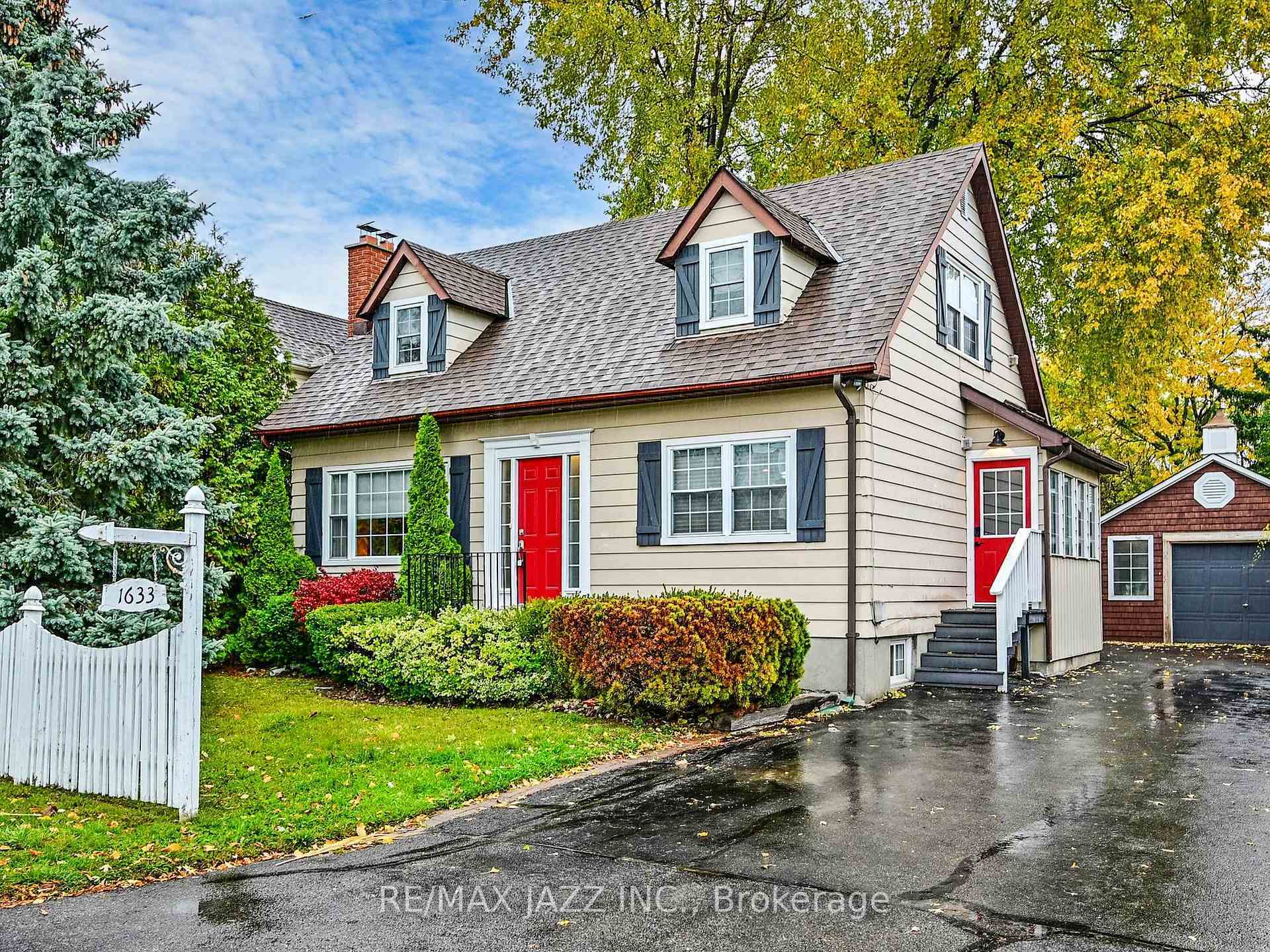 1633 Charles Street  Whitby ON L1N 1C1 photo