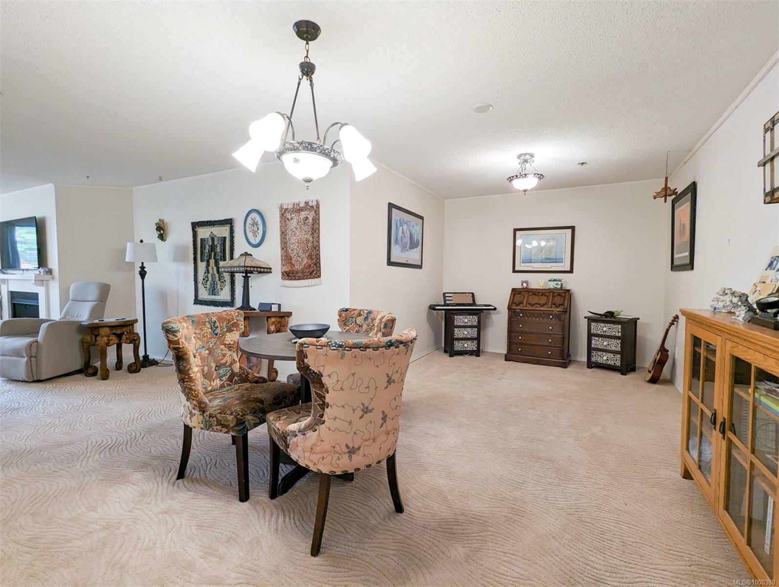 Property Photo: 1560 Hillside Ave 309 BC V8T 5B8