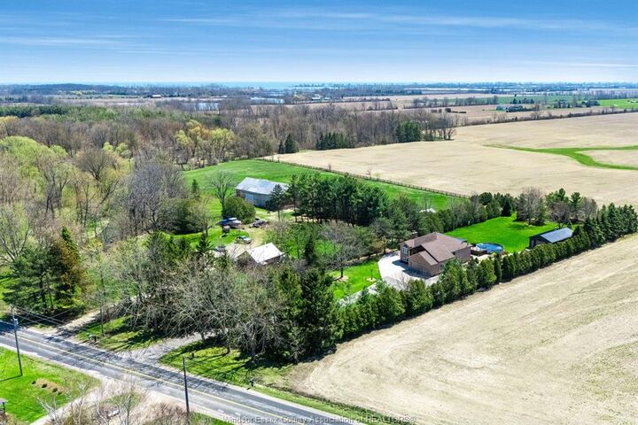 1620 Deer Run  Leamington ON N8H 3V7 photo