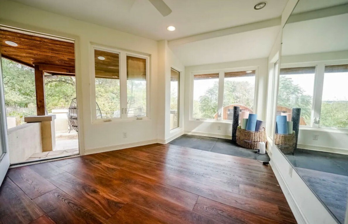 Property Photo: 3711 Highland Drive TX 78734