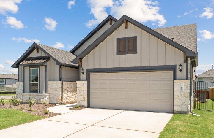 Property Photo: 201 Bristlecone Bend TX 78642