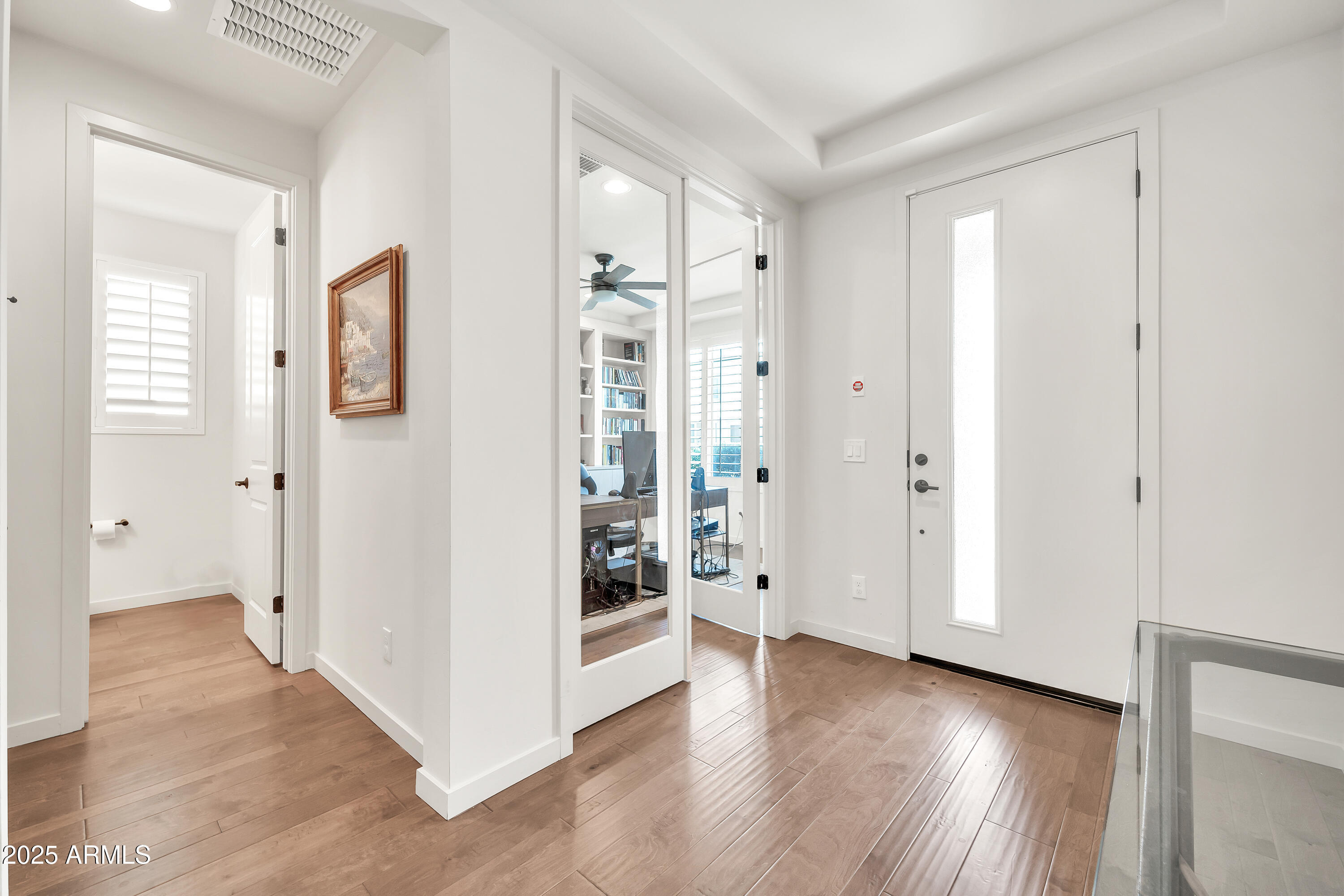 Property Photo: 3417 E Los Gatos Drive AZ 85050
