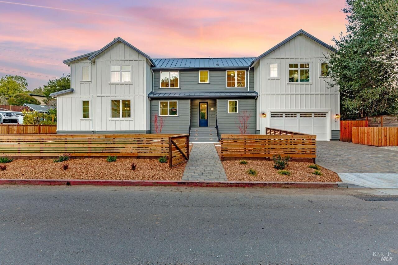 Property Photo:  22 Cedar Avenue  CA 94904 