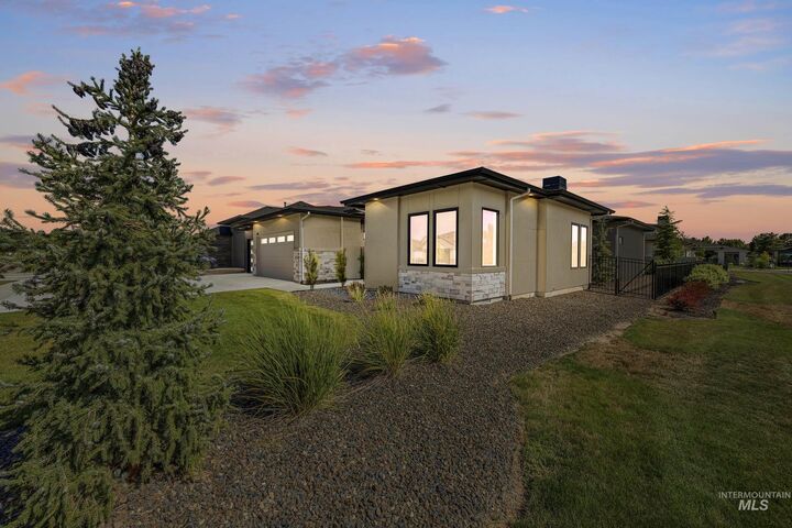 Property Photo:  3515 W Parodin St  ID 83616 