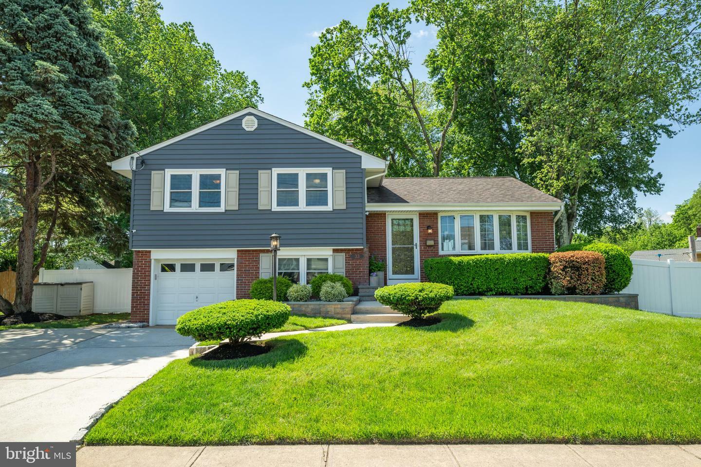 33 Dailey Drive  Hamilton NJ 08620 photo