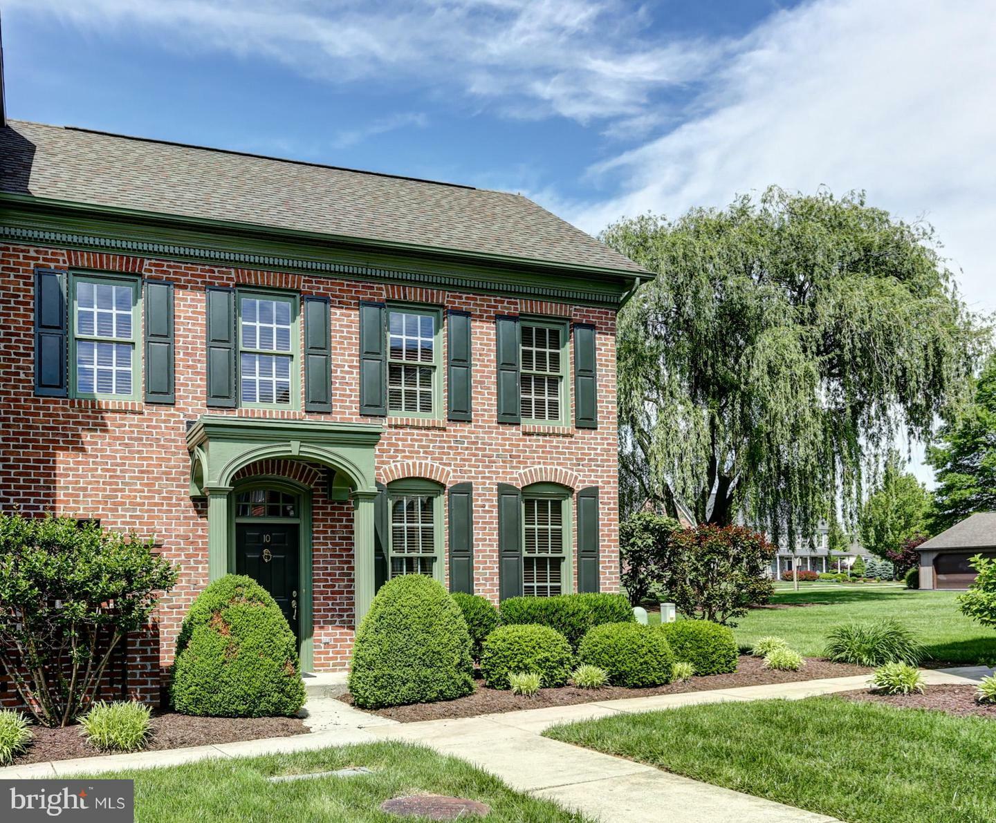 Property Photo: 10 Devonshire Square PA 17050