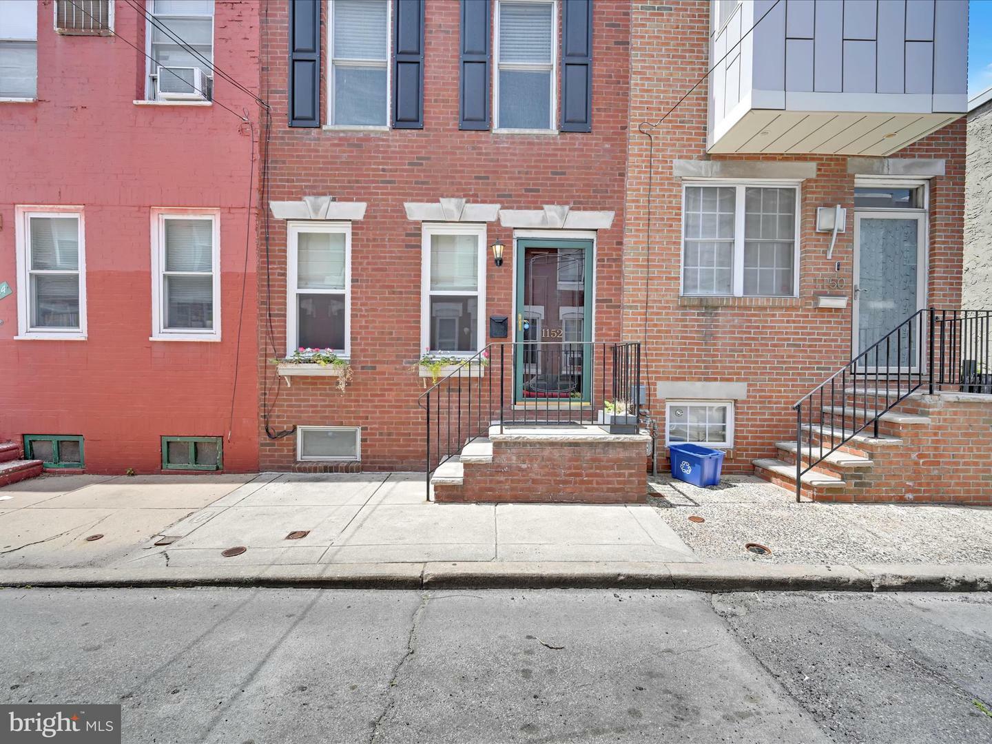 Property Photo: 1152 S Cleveland Street PA 19146