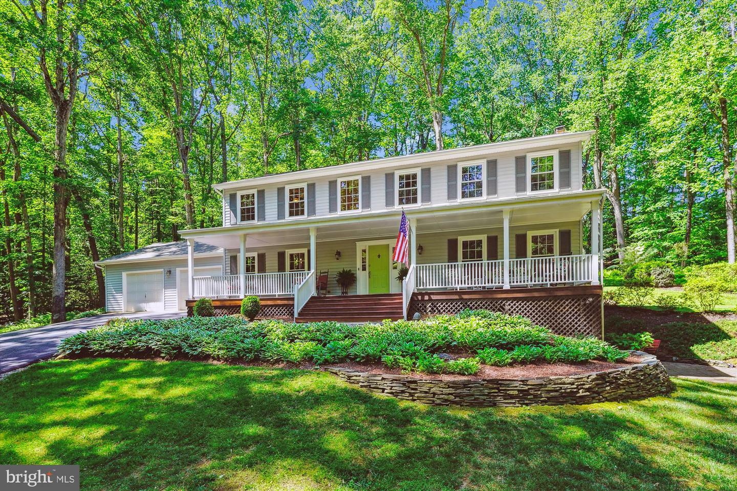 Property Photo: 6521 Commonwealth Court VA 20112