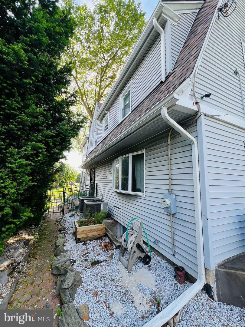 Property Photo: 13 Henley Road PA 19096