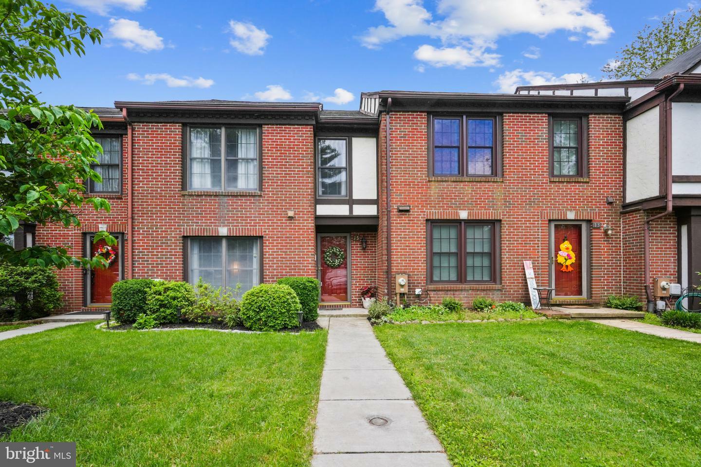 15 Dickens Sq  Lutherville Timonium MD 21093 photo