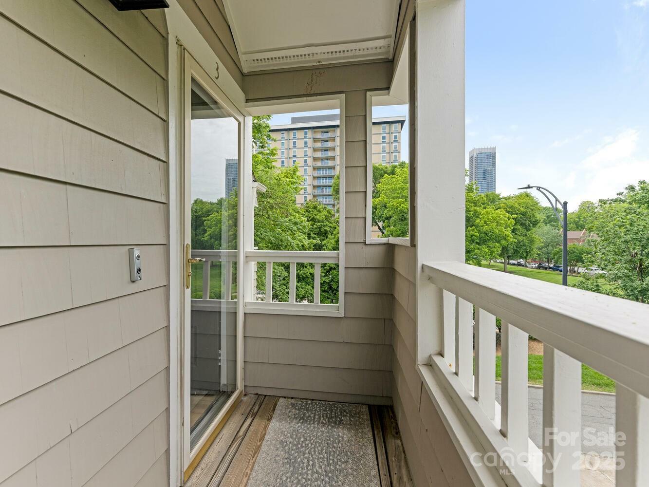 Property Photo: 212 W 10th Street 3 NC 28202