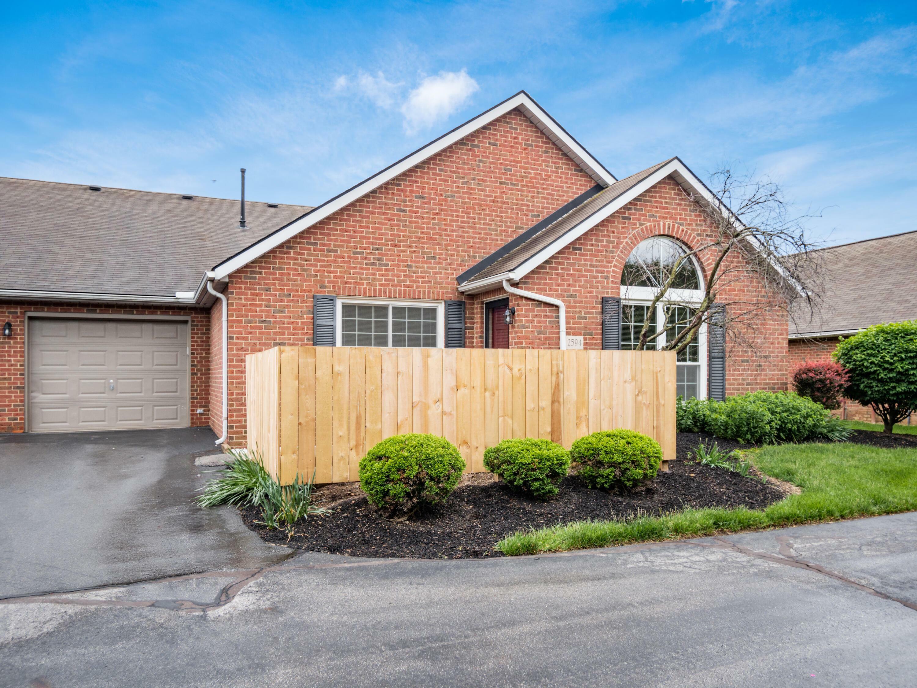 Property Photo: 2594 Roberts Court OH 43026