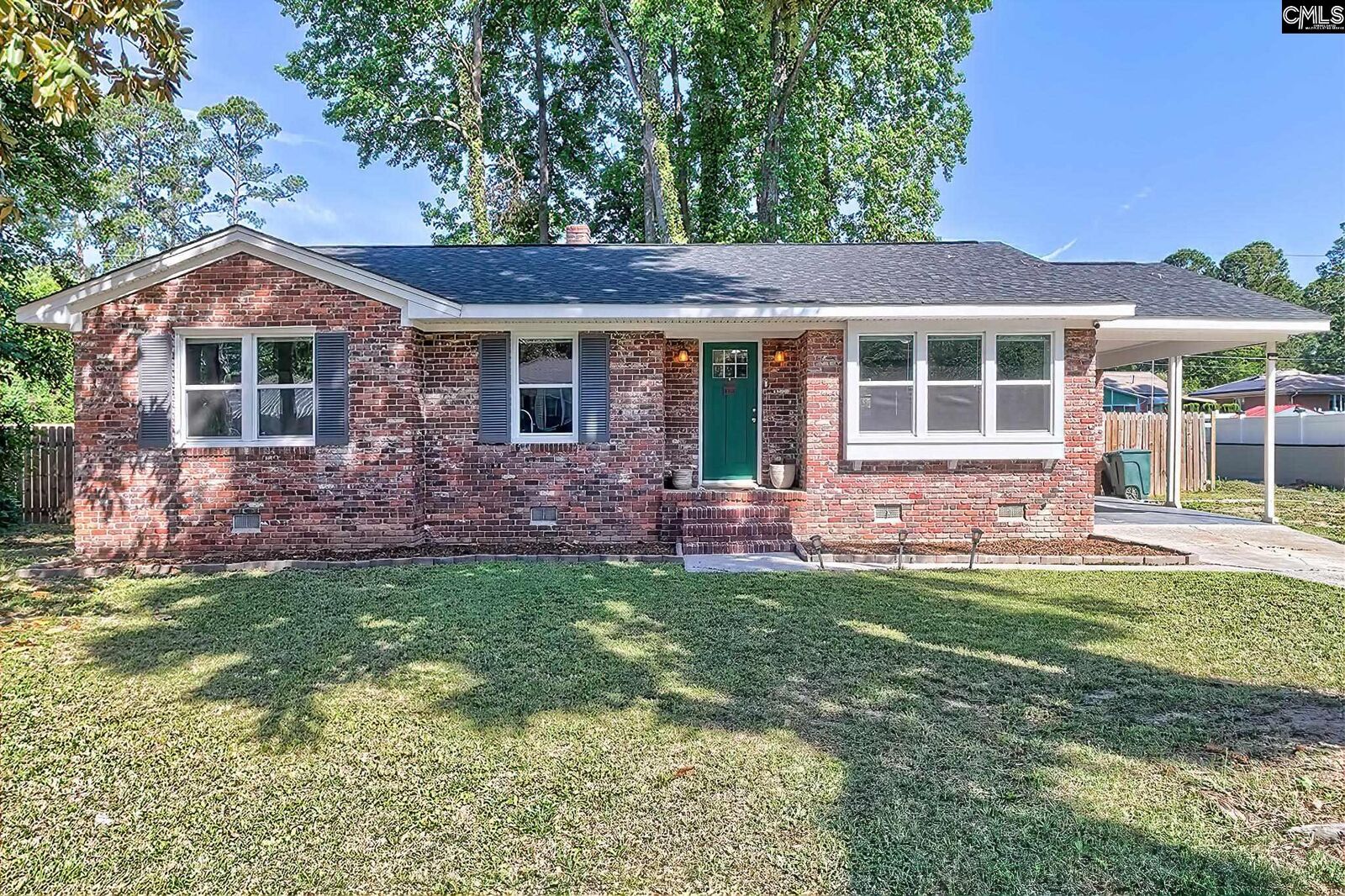 Property Photo: 813 Fairwood SC 29209