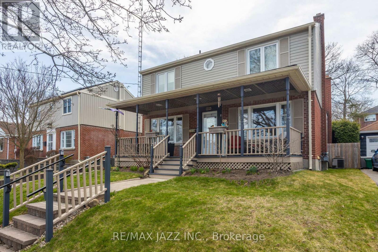 Property Photo: 824 Masson Street ON L1G 5A9