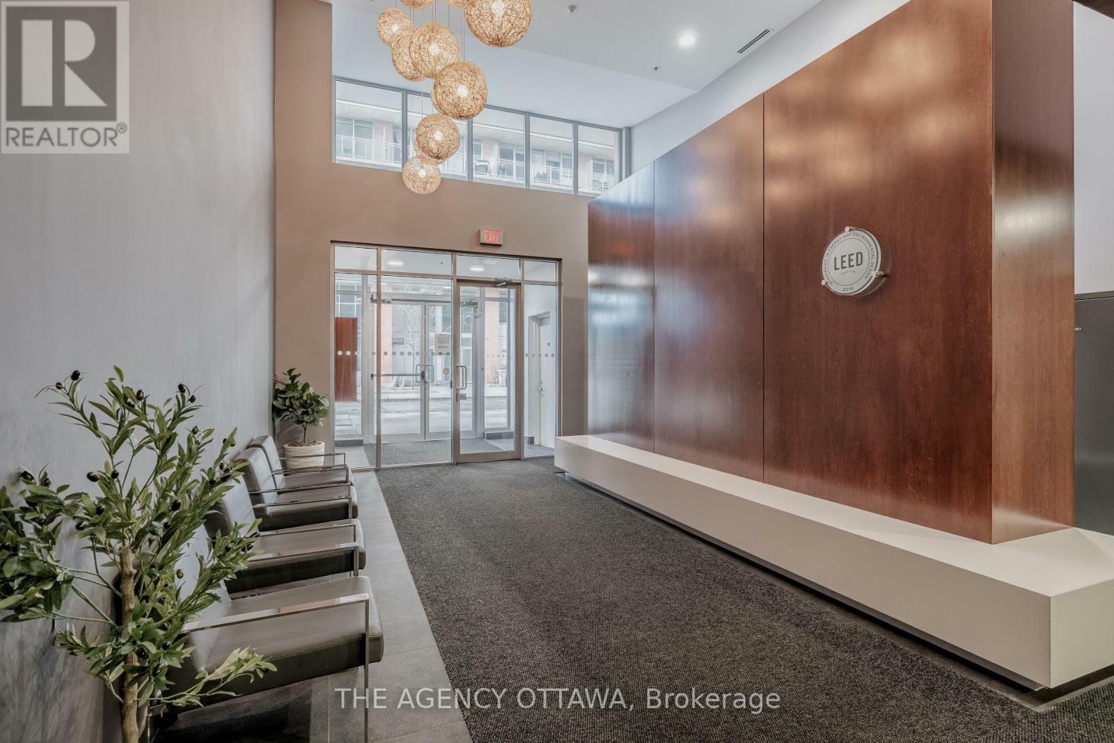 Property Photo: 360 McLeod Street 620 ON K2P 1A9