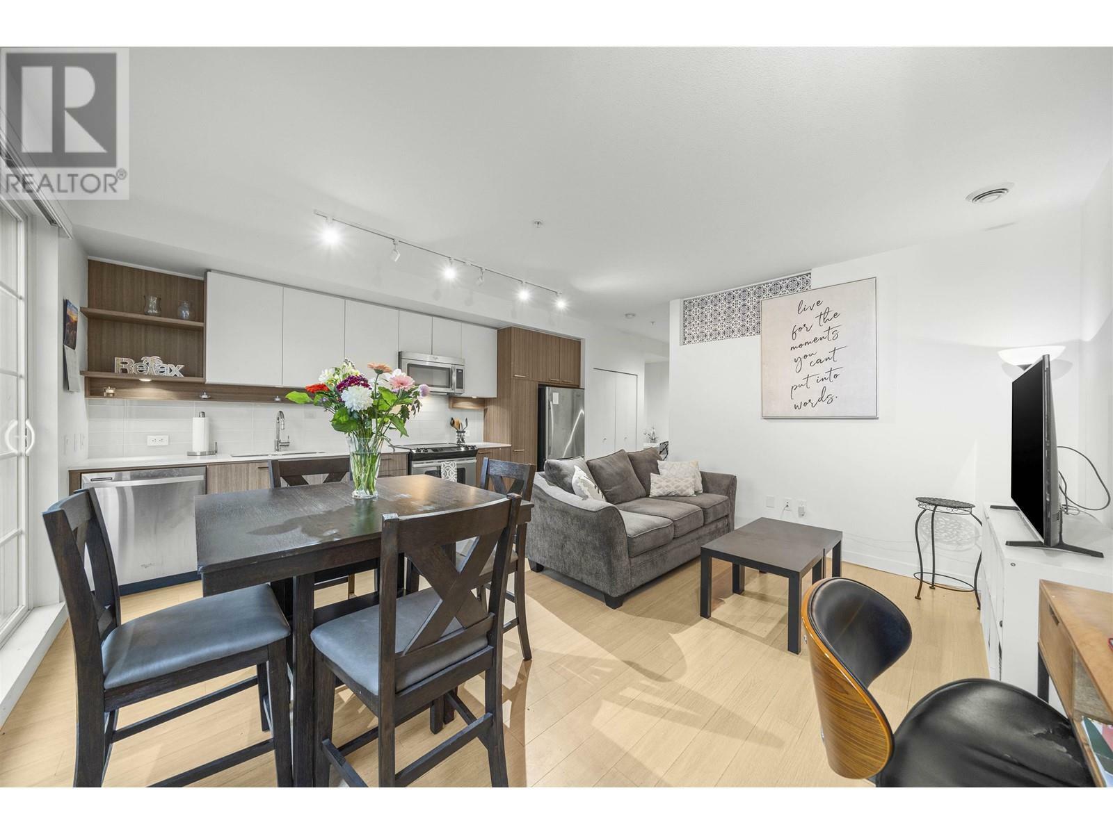 Property Photo: 618 Como Lake Avenue 106 BC V3J 0G1