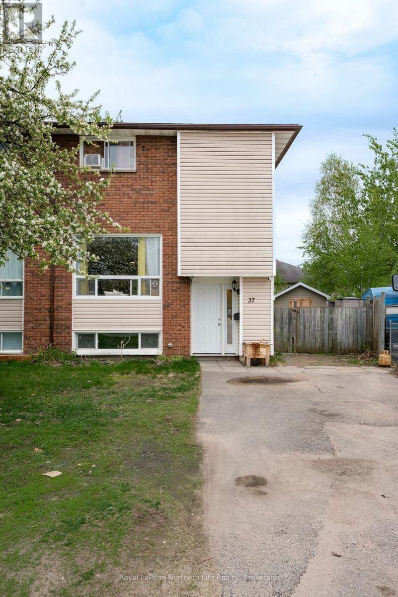 Property Photo: 37 Massey Drive ON P1A 3Y3