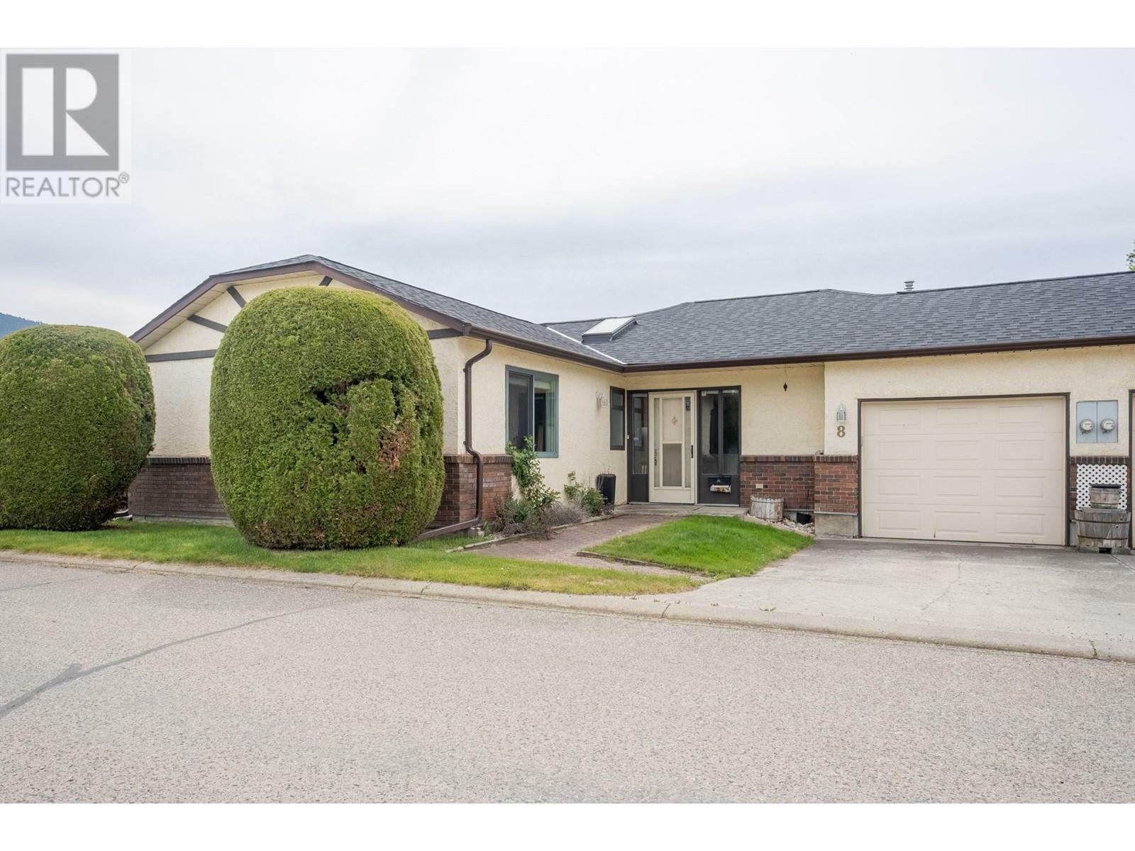 Property Photo:  4311 20 Street 8  BC V1T 4E4 