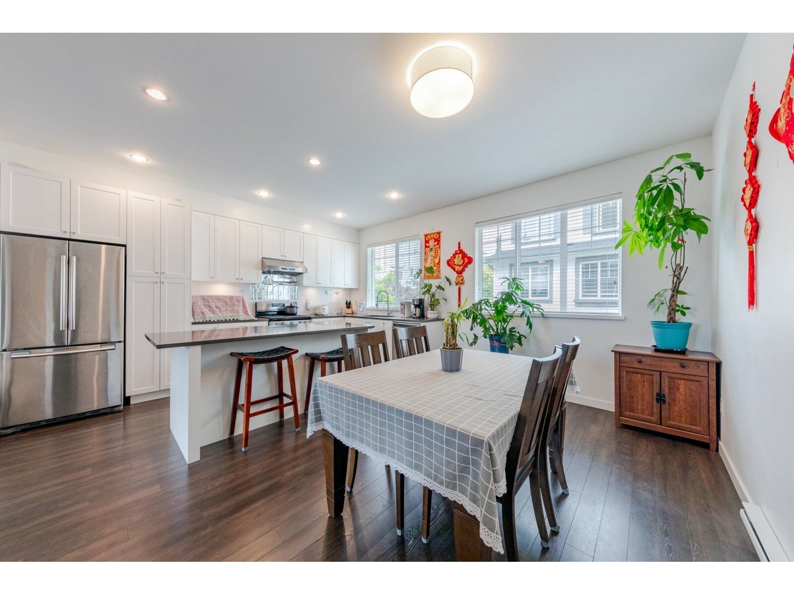 Property Photo: 16337 15 28 BC V4A 0C3