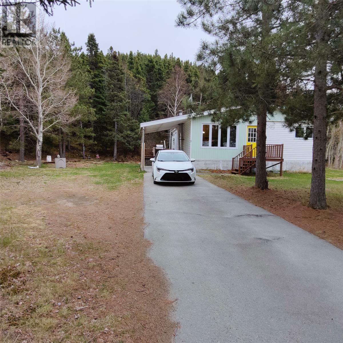 Property Photo: 1 Pinetree Road NL A0G 4K0