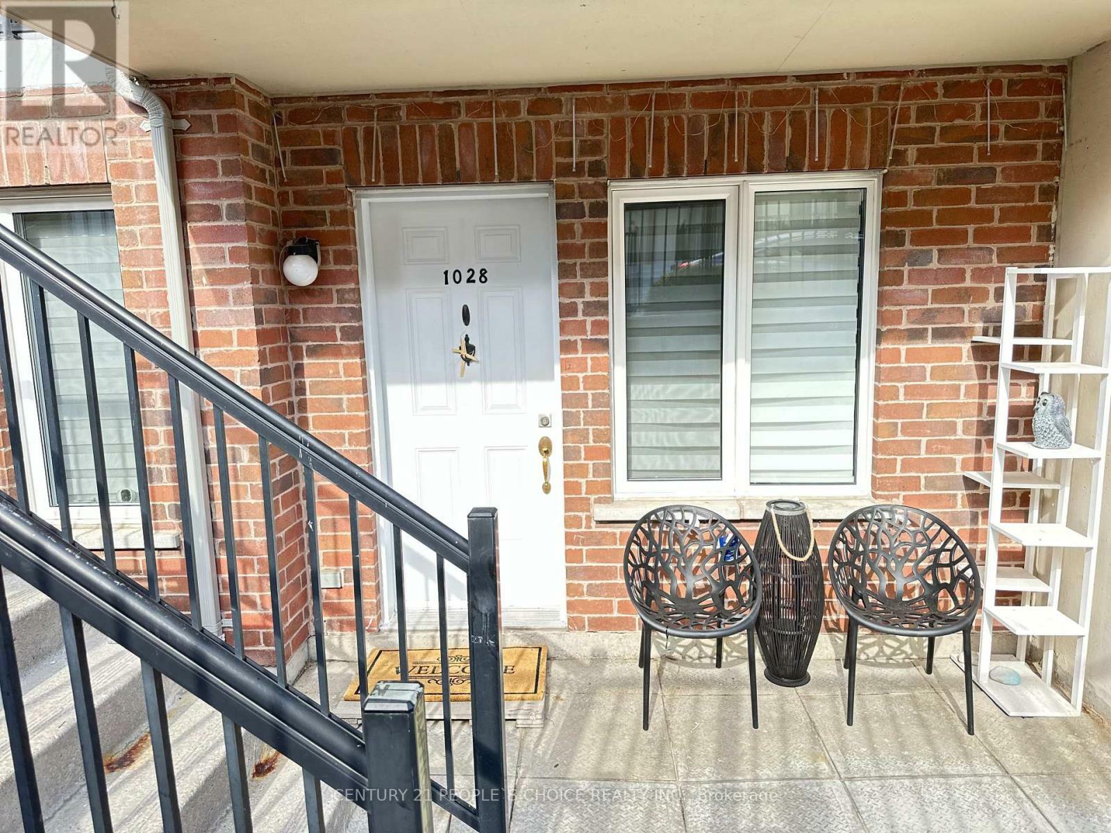 Property Photo: 3045 Finch Avenue West 1028 ON M9M 0A5
