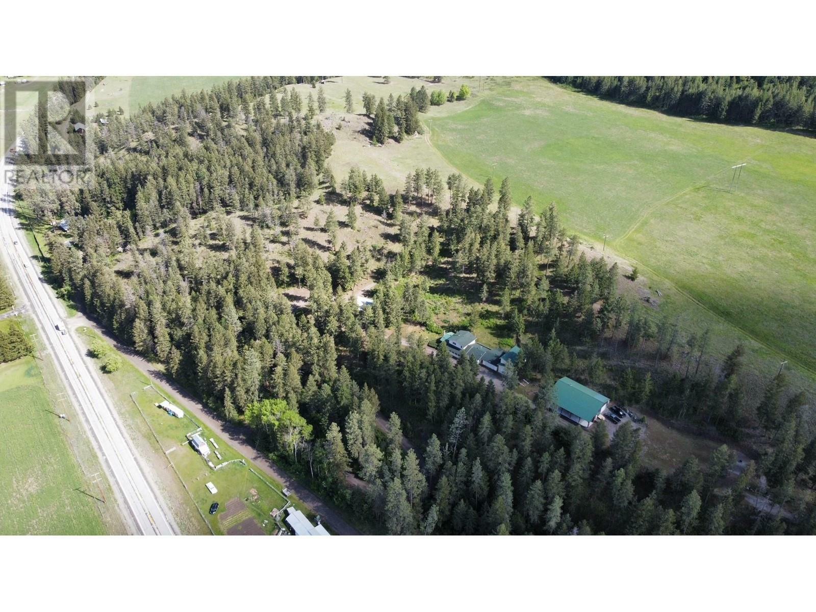 Property Photo: 3400 Hwy 3 Highway BC V0H 1Y0