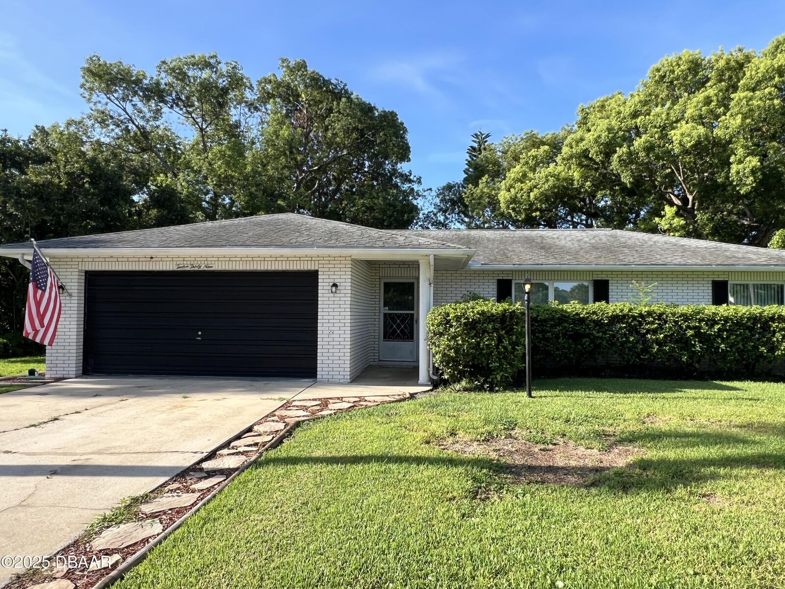 Photo de la propriété:  1239 Edna Drive  FL 32129 