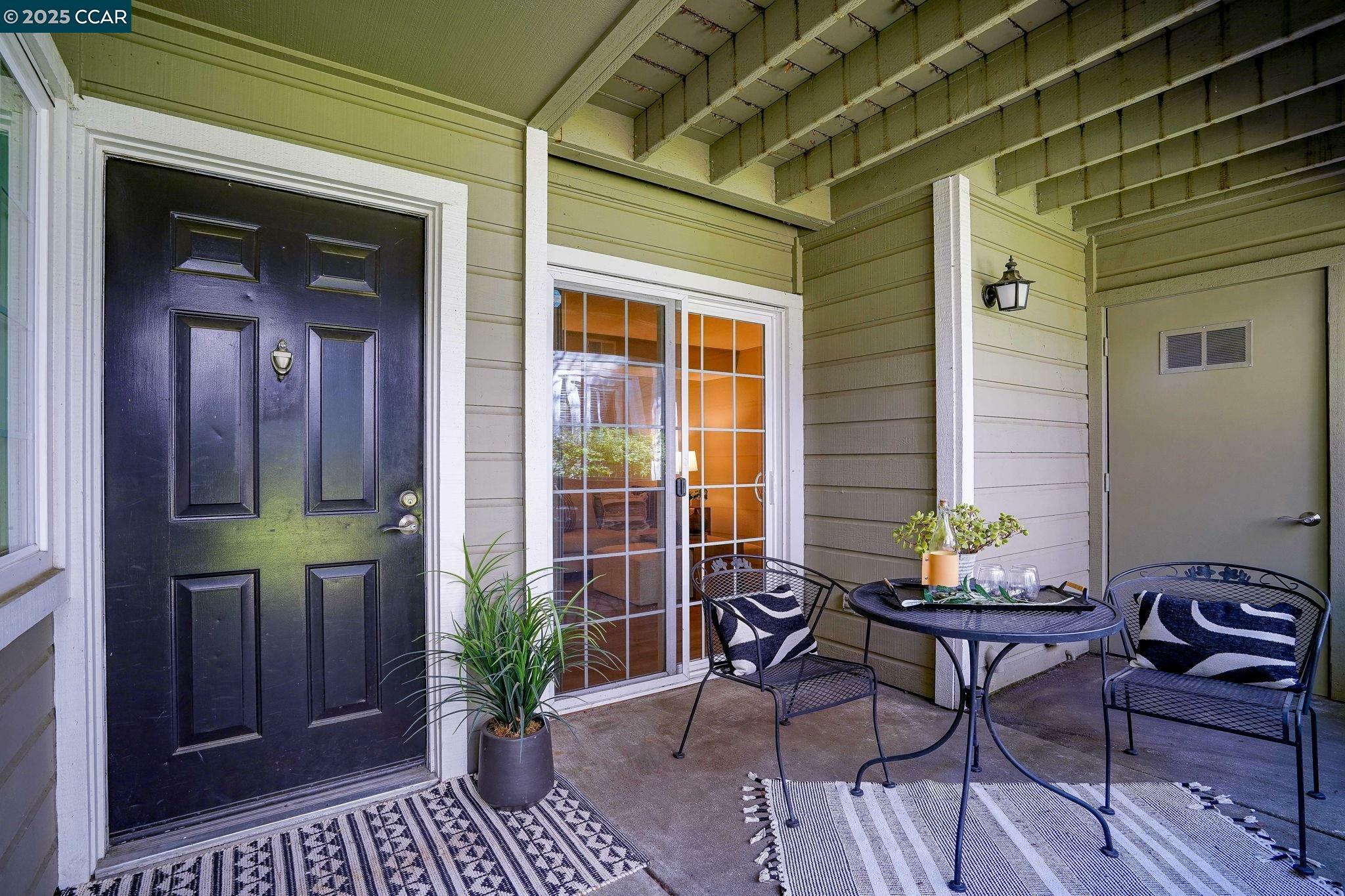 Property Photo: 485 Canyon Oaks Dr J CA 94605