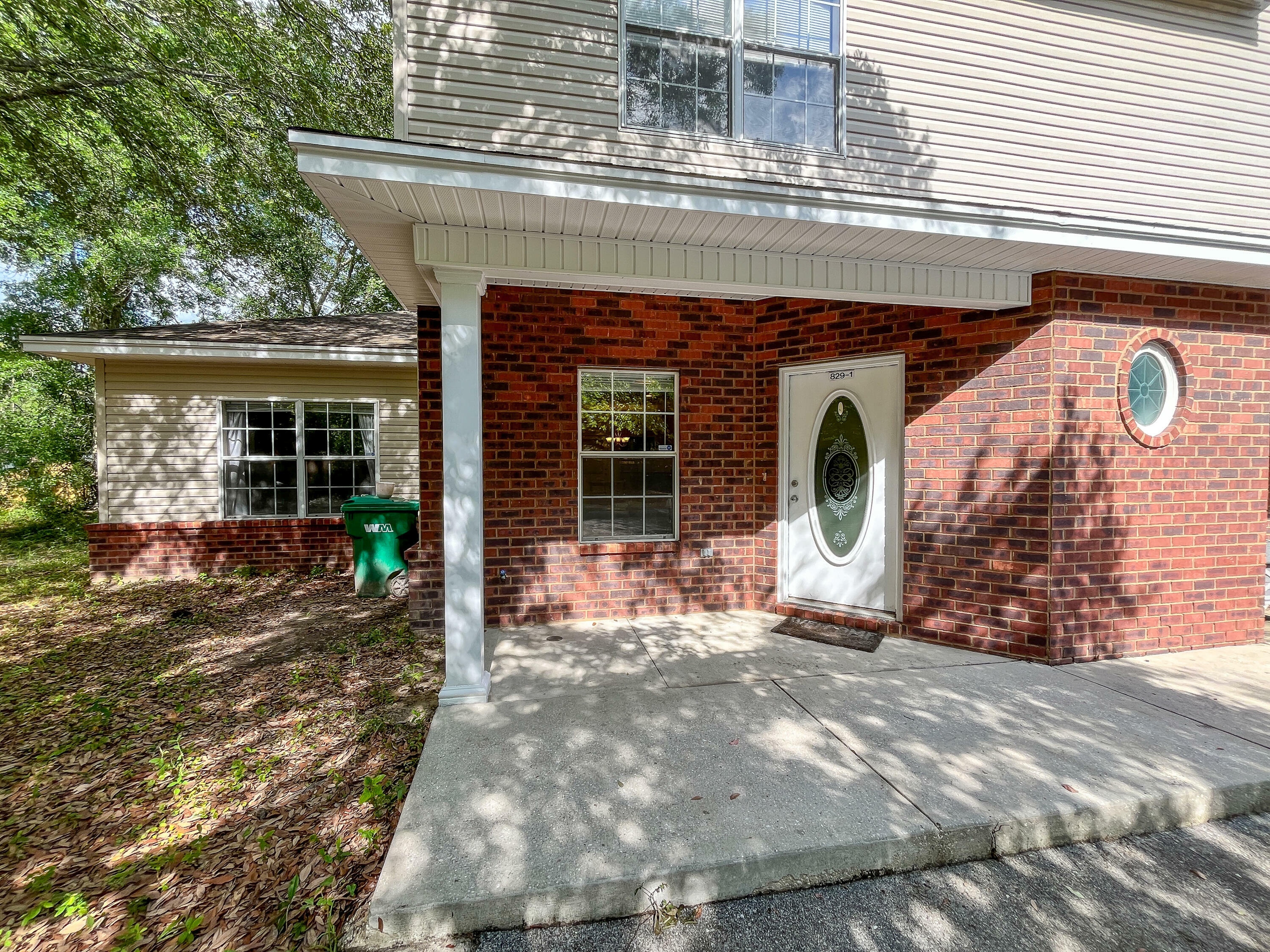 Property Photo: 829 Fairview Drive 1 FL 32548