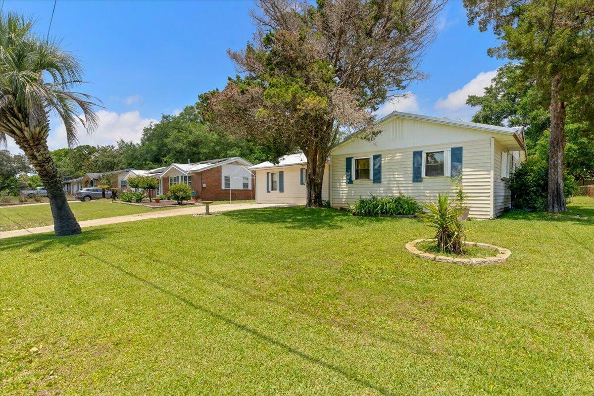 Property Photo: 203 NW Jet Drive FL 32548