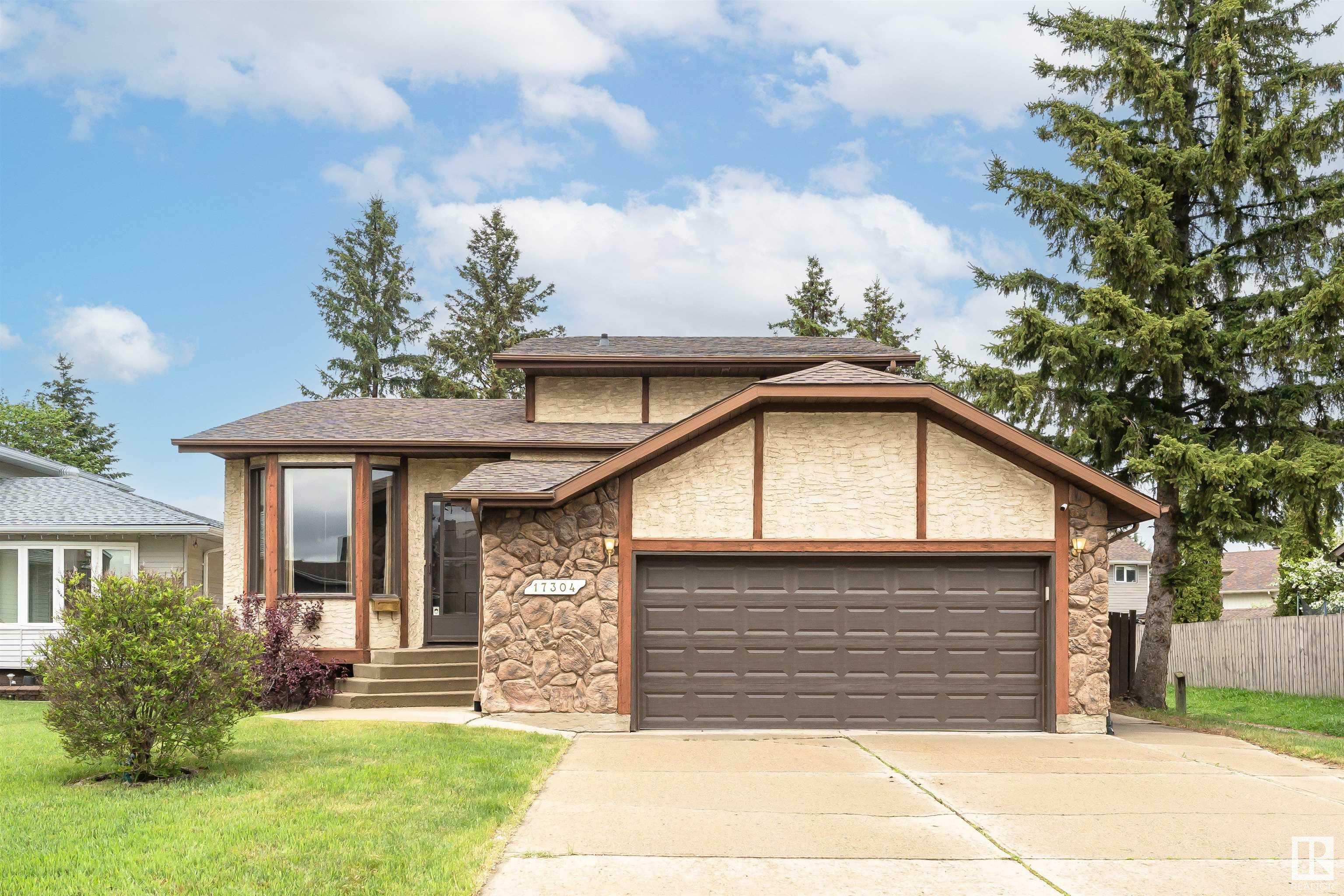 17304 92 Avenue NW  Edmonton AB T5T 3C2 photo
