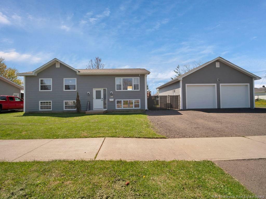 Property Photo: 39 Satinwood NB E1G 1C3