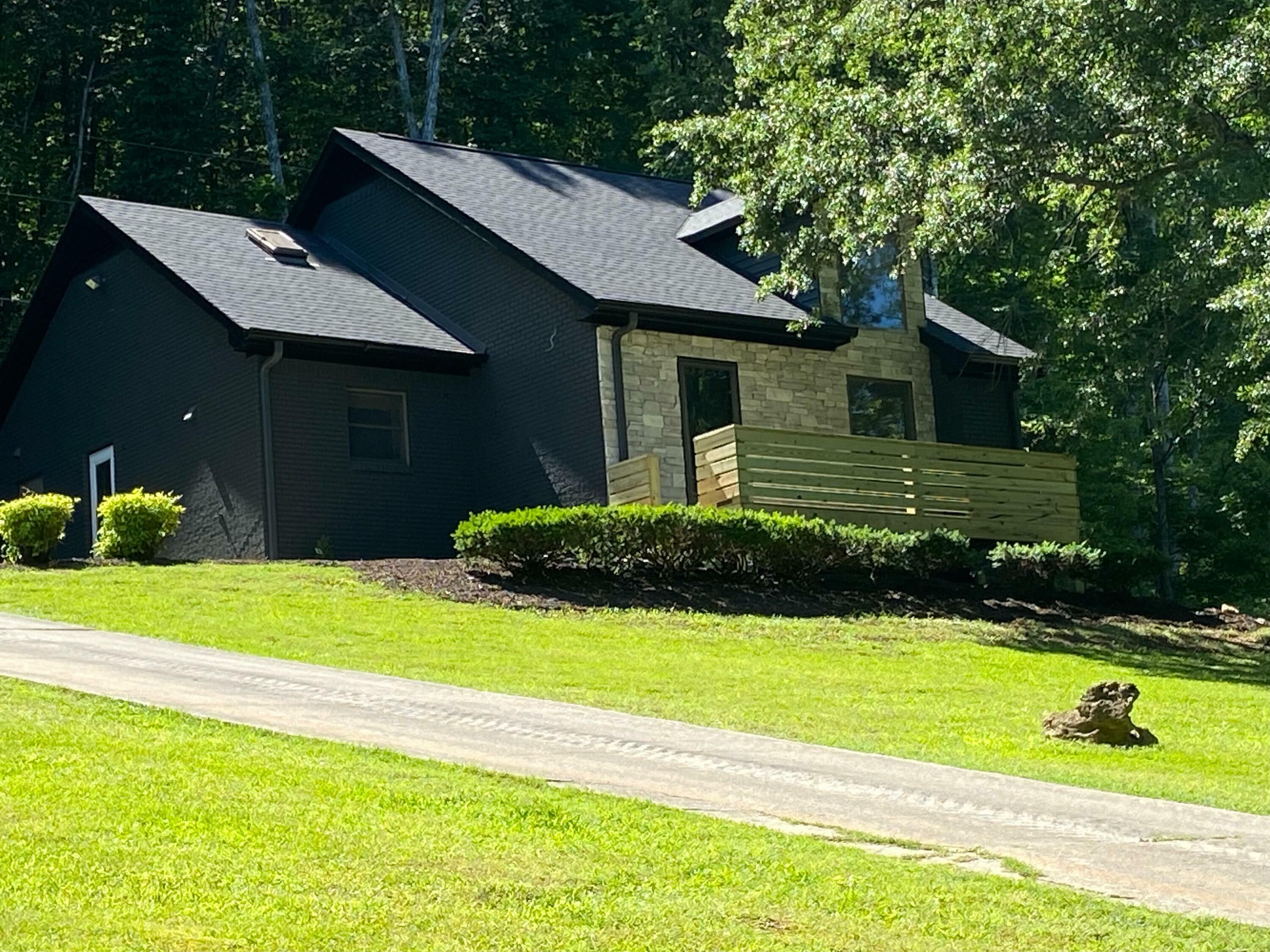 Property Photo: 410 Contour Avenue TN 37380