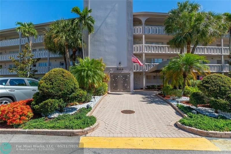 Property Photo:  3304 Aruba Way L3  FL 33066 