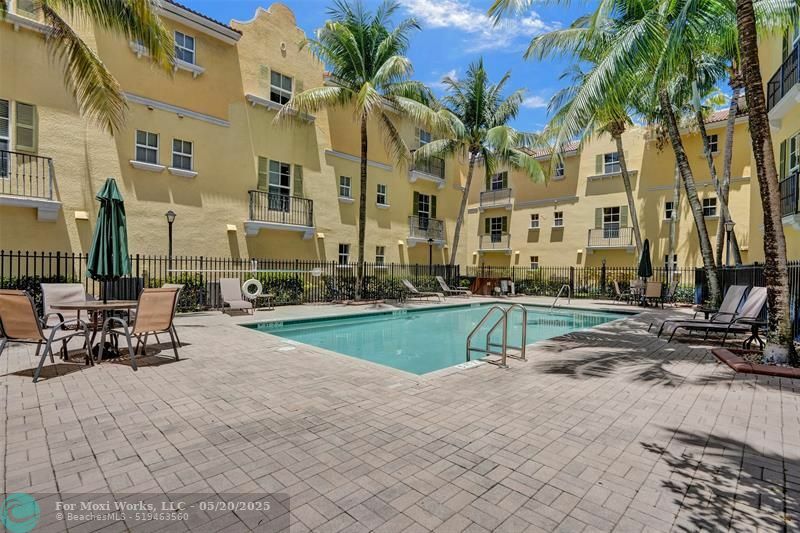 Property Photo: 2540 SW 14th Av 202 FL 33315
