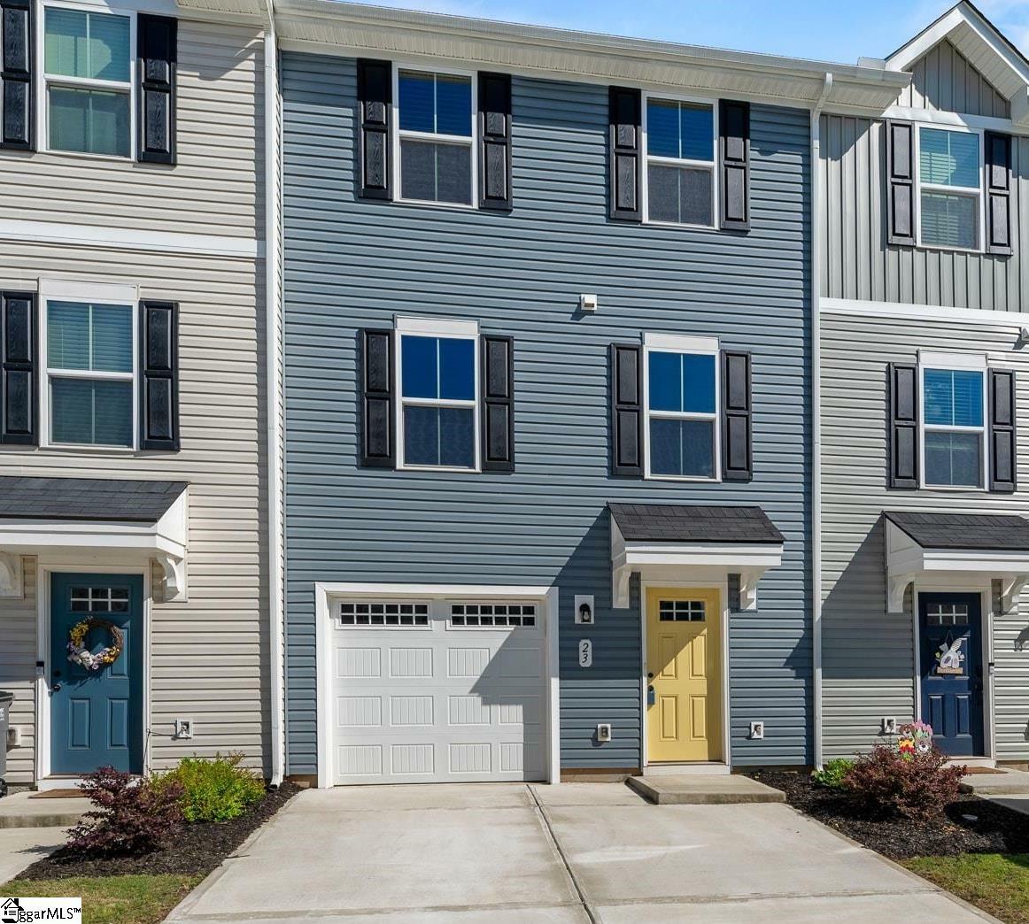 Property Photo: 23 Verdant Leaf Way SC 29617