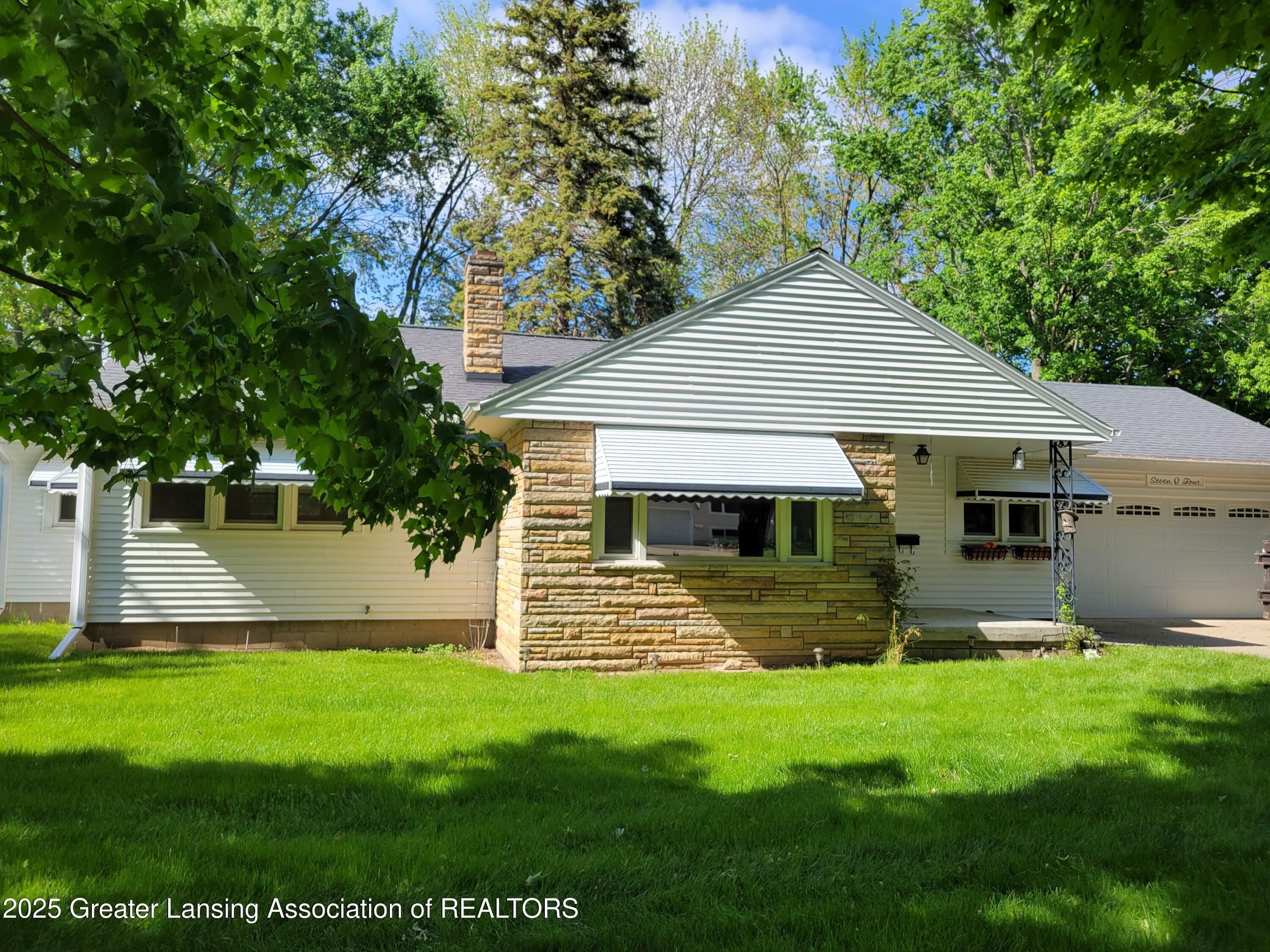 Property Photo: 704 W McConnell Street MI 48879
