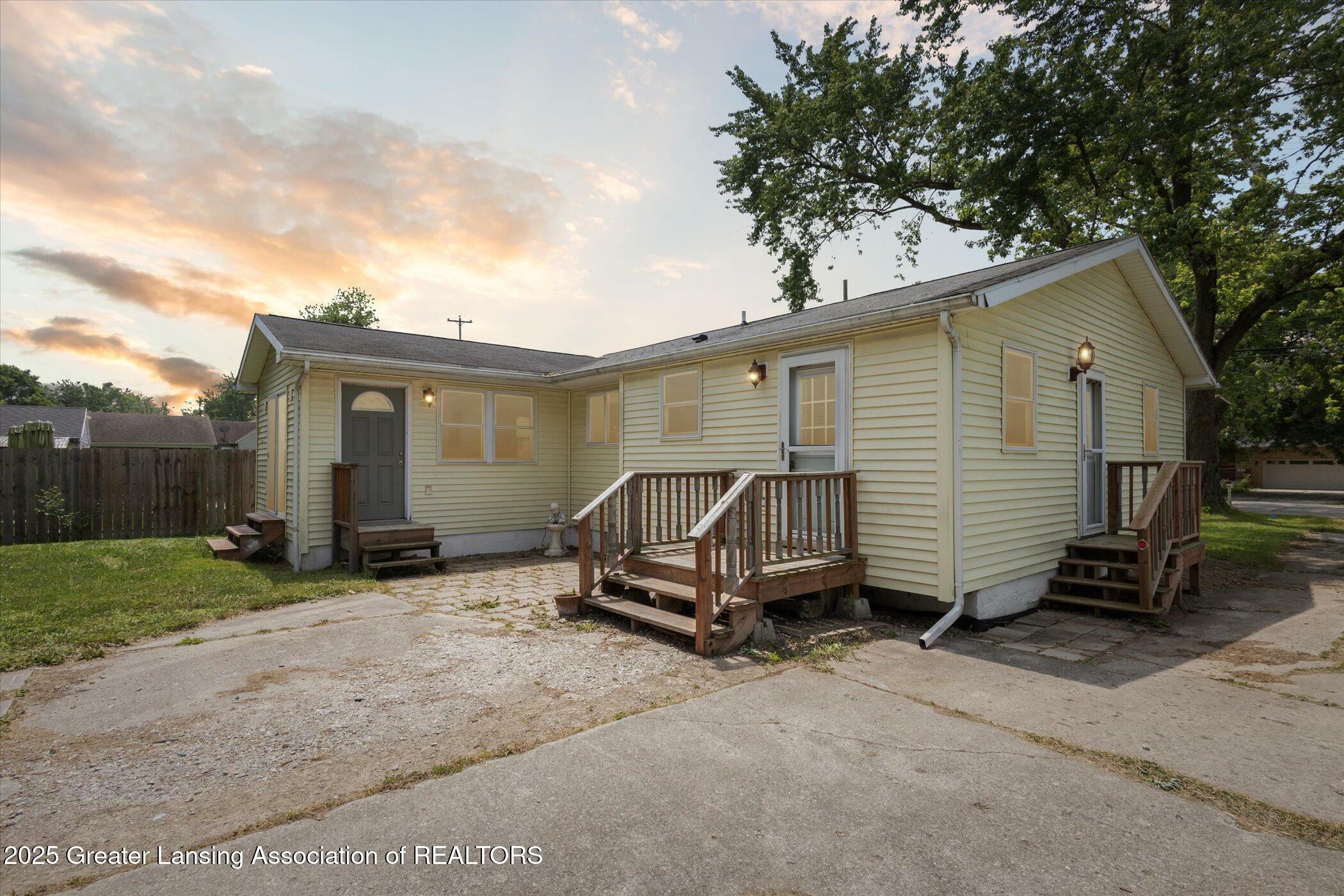 Property Photo: 127 S Dibble Avenue MI 48917