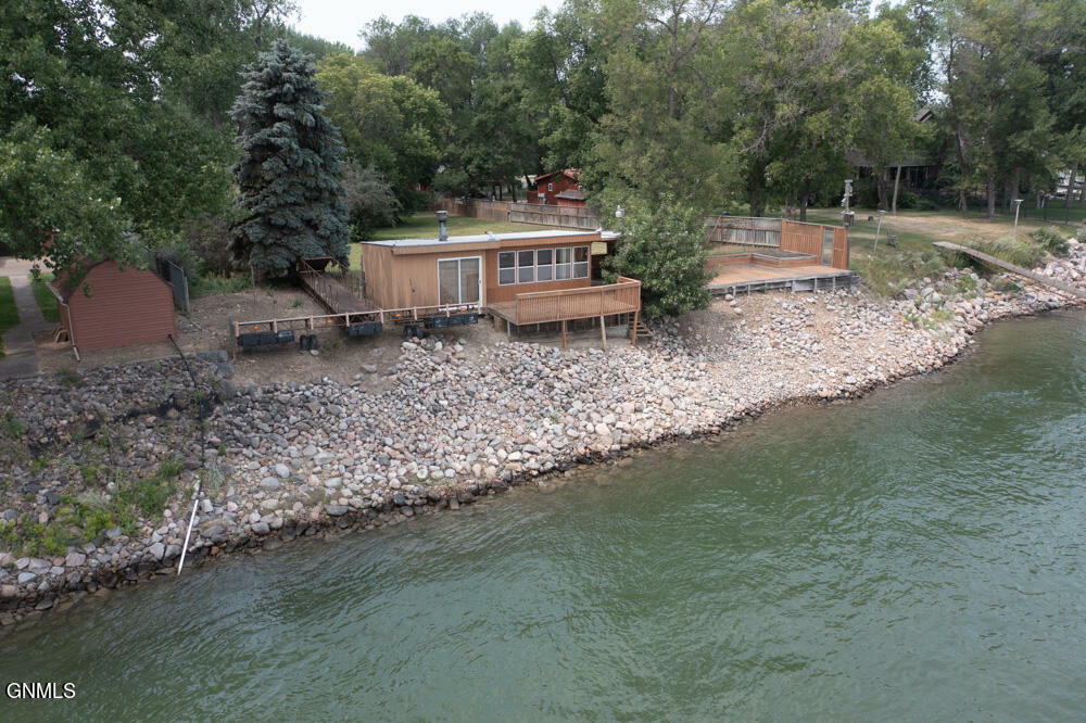 Property Photo: 3310 Sandy Lane ND 58554