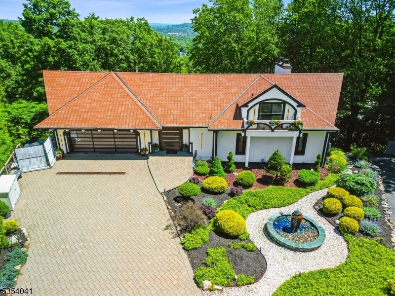 18 Fairview Dr  North Caldwell Boro NJ 07006 photo