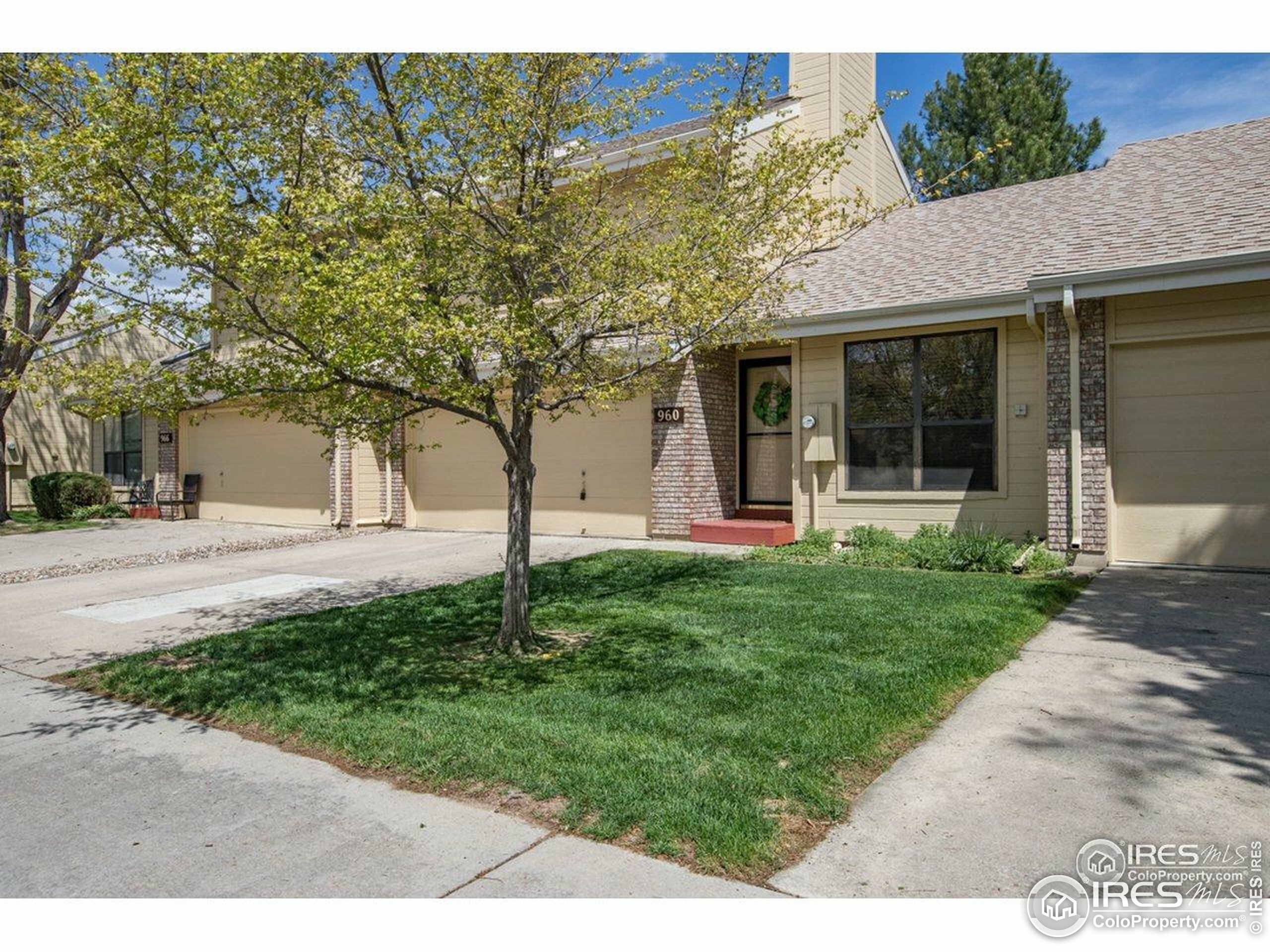 Property Photo: 960 Shire Ct CO 80526