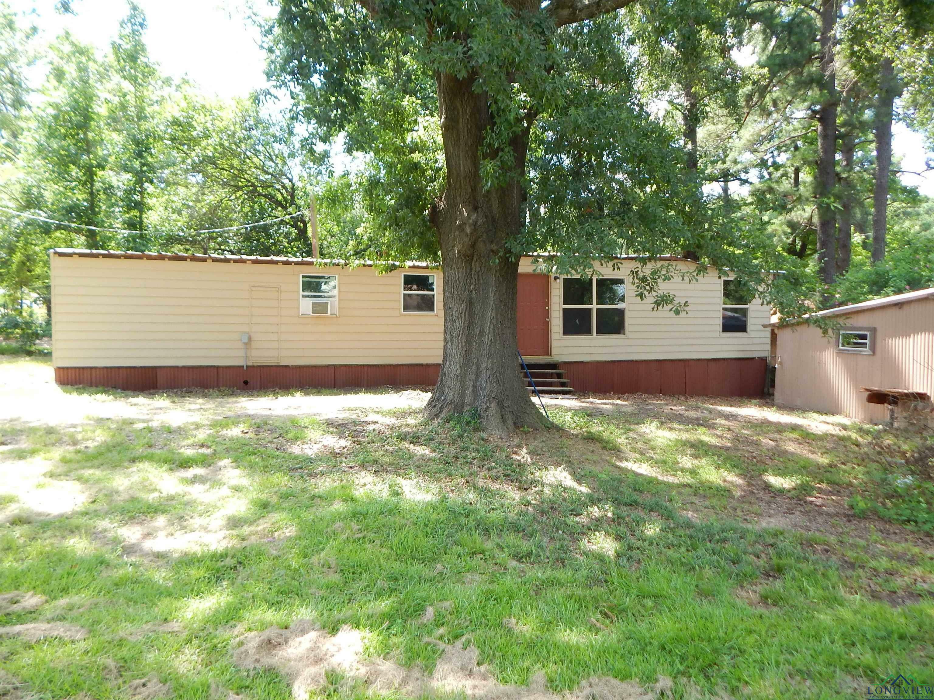 Property Photo: 214 Lawrence St. TX 75644