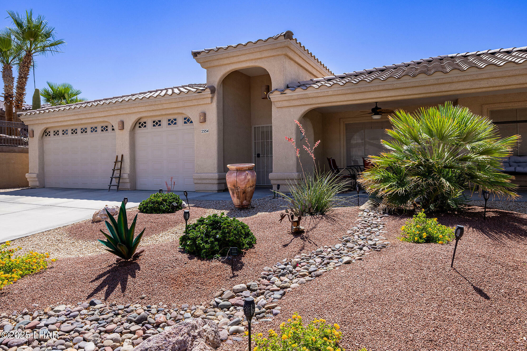 Property Photo: 2554 Beverly Glen Dr AZ 86403