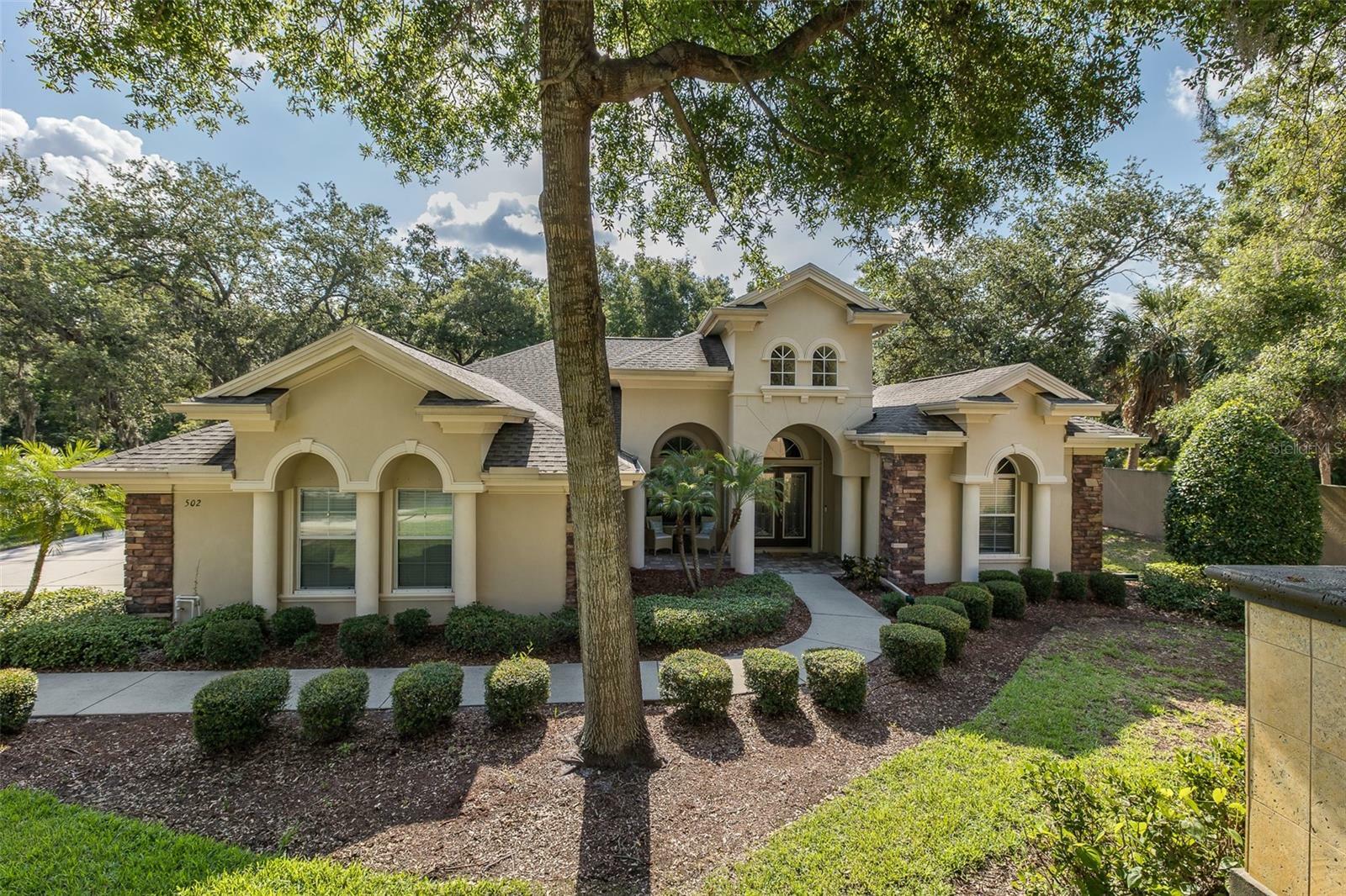 Property Photo: 502 Creekside Court FL 34695