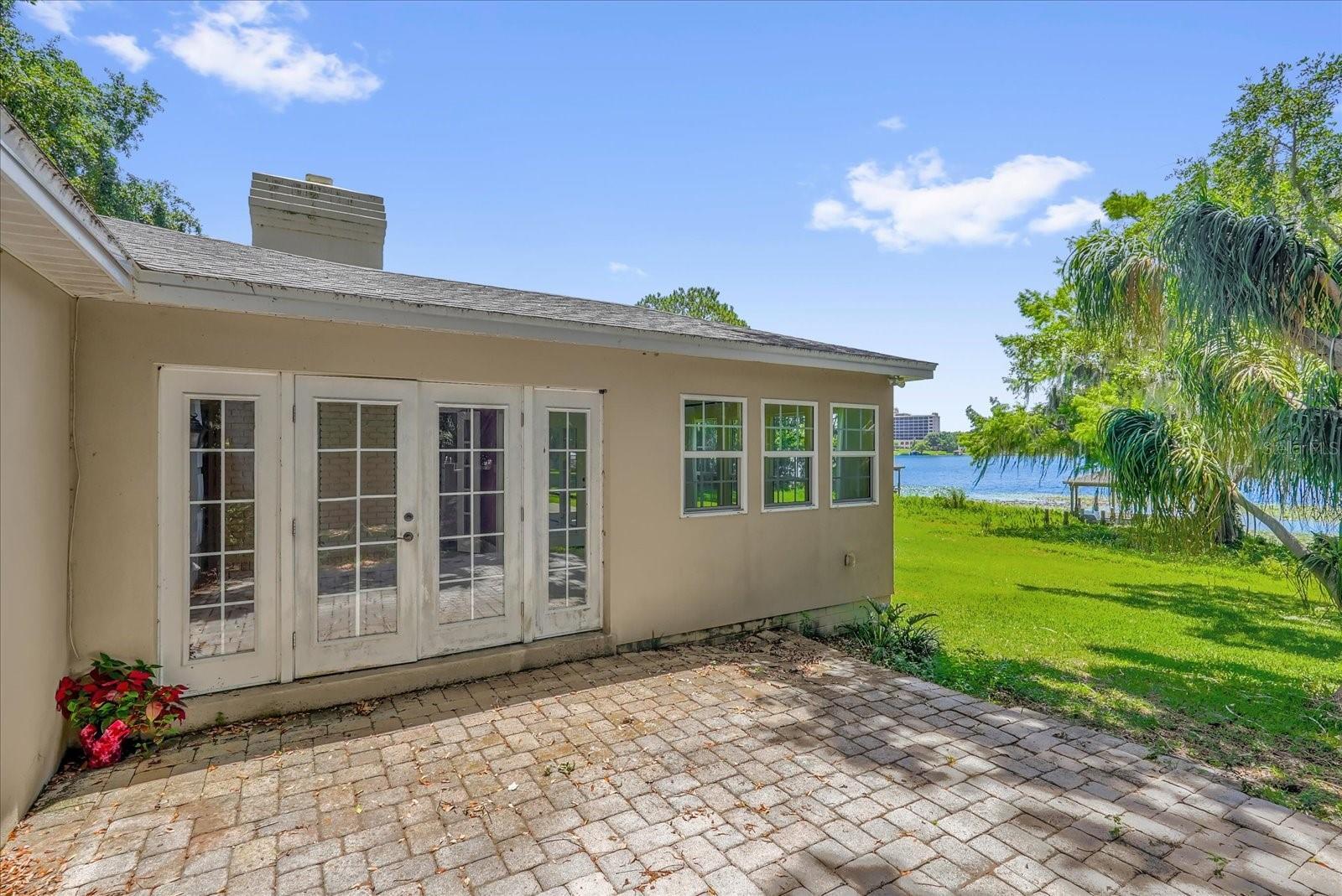 Property Photo: 633 Balmoral Road FL 32789